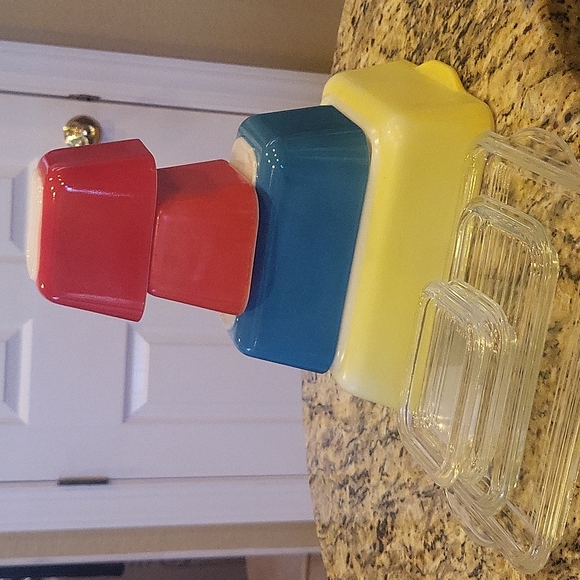Pyrex Primary Refrigerator Set Yellow Blue Red Full Set 1950 - Picture 13 of 14